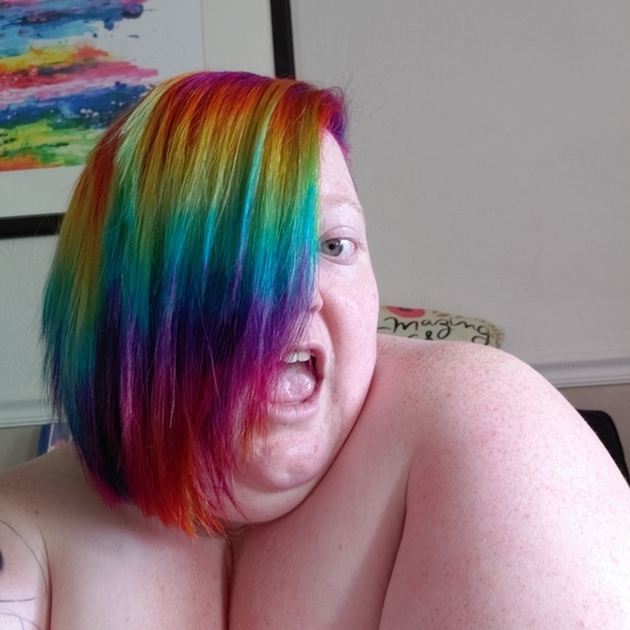 Meet your Posher, Danielle - Picture 1 of 3